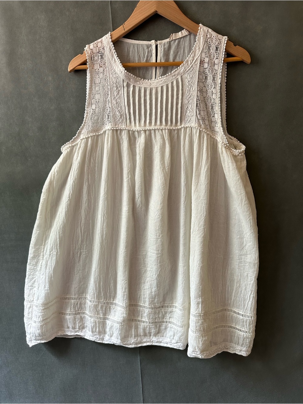 Altar’d State White Lace Pintuck Sleeveless Mini Dress L G1288-AS FLAW